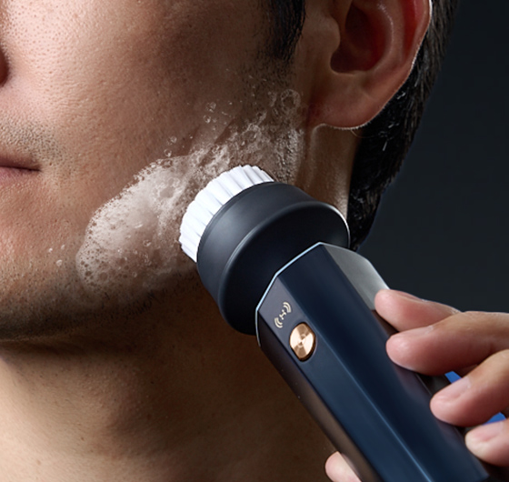  Step 2 · 轻柔洁面